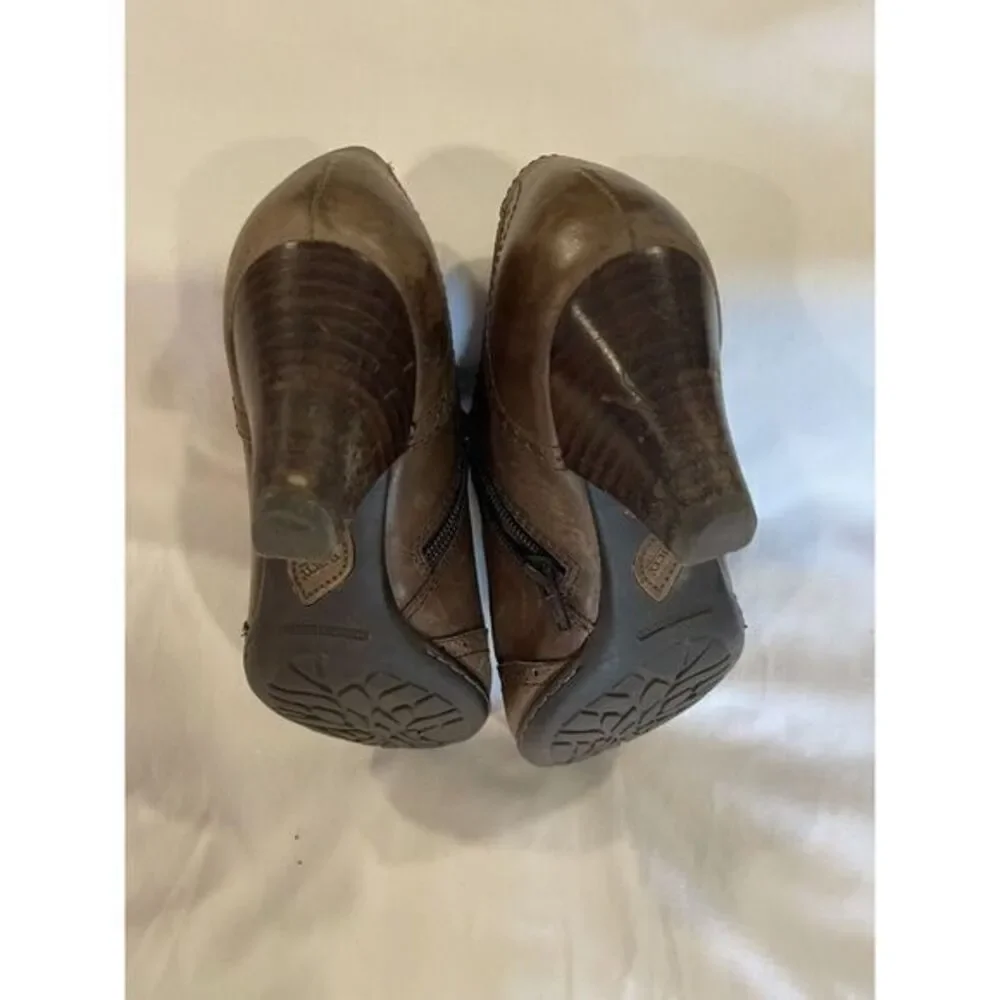 Born Women's Booties Sz 7.5 Brown Leather Wingtip Western Stacked Heel Pumps Zip